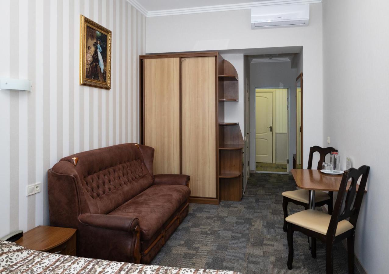 Persian Palace Hotel Kiev Extérieur photo