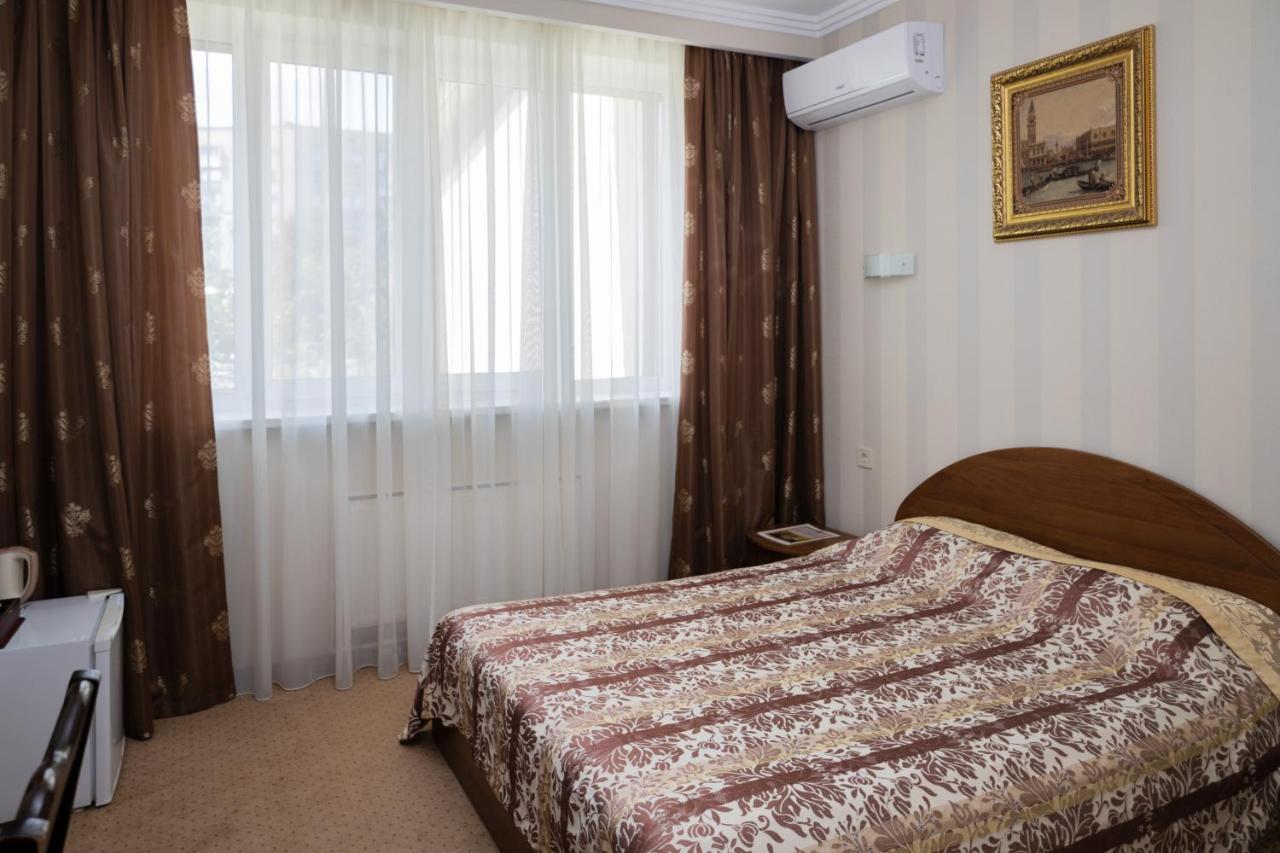 Persian Palace Hotel Kiev Extérieur photo