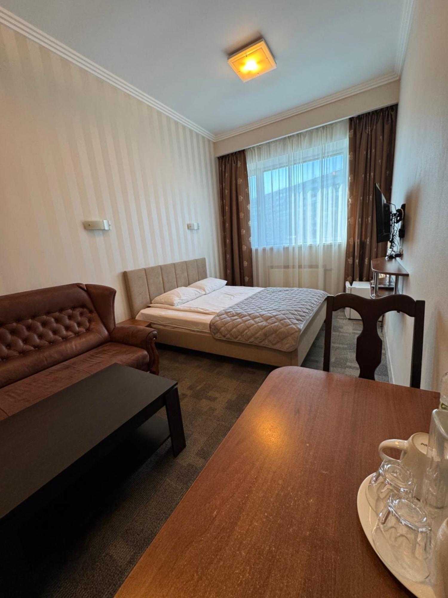 Persian Palace Hotel Kiev Extérieur photo